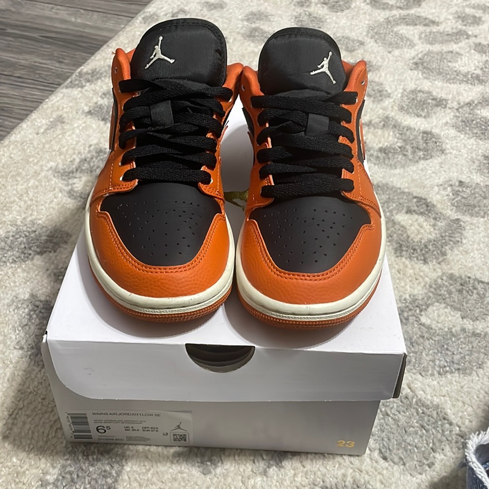 Women’s Jordan 1 low